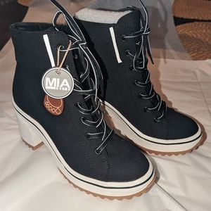 MIA Brittnee platform sneaker boots